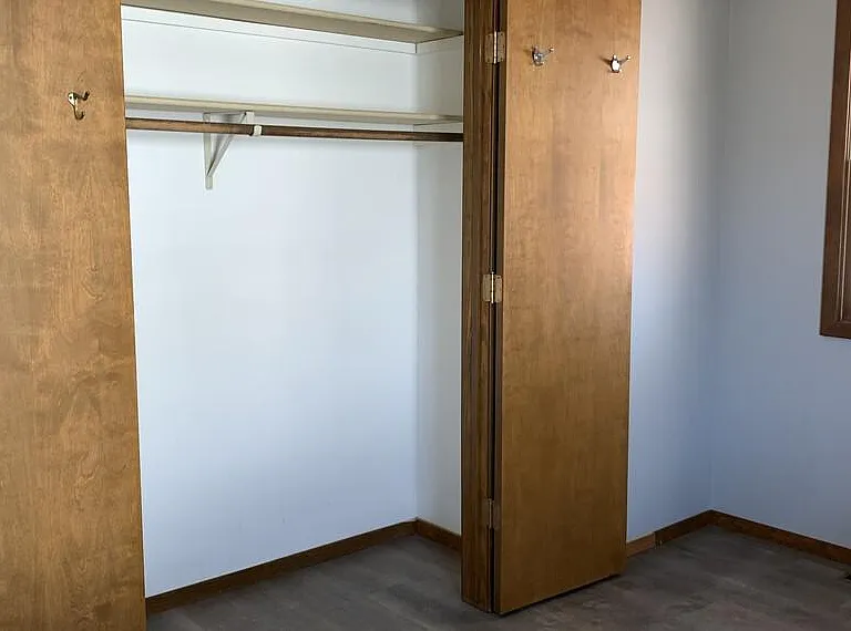 416 Lakeland Dr SE — Photo 5