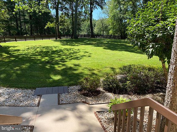 4th image of 10900 Beckman Way