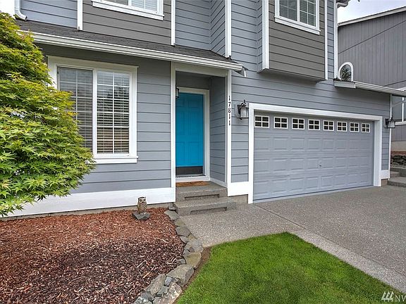 This home with amazing curb appeal is located in a thriving community just minutes from Allan York Park on Lake Tapps, and less than one mile to Victor Falls Park and the Fennel Creek Trail. Ideally located close to highways, major retail, dining & business hubs.  