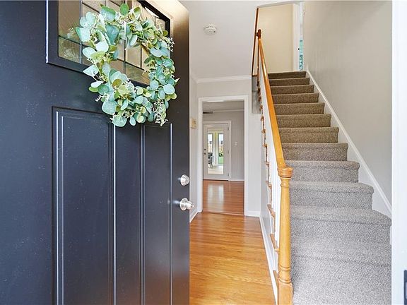 3rd image of 705 Downing Ln