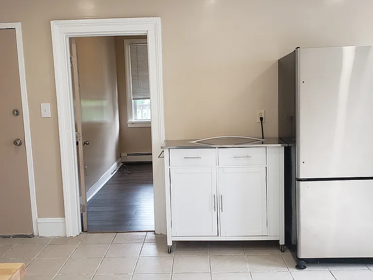 17-19 Mahl Ave #3 — Photo 12