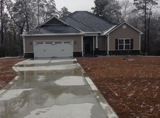 302 Oak Ridge Ct, Swansboro, NC 28584