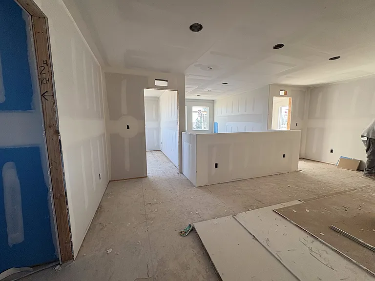 943 S Sweetwater Dr — Photo 20
