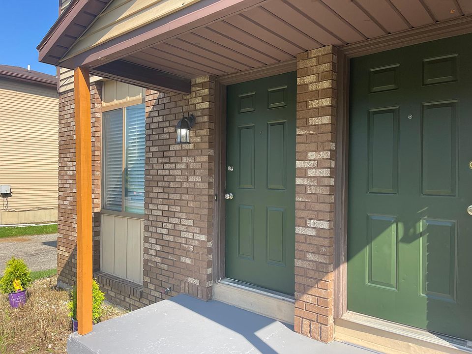 1st image of 109 Peony St SW #109
