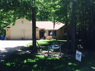 1937 N Salisbury Dr, Gladwin, MI