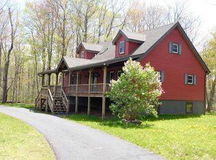 402 David Dr, Long Pond, PA