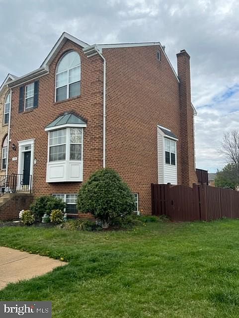 1st image of 21086 Gladstone Dr