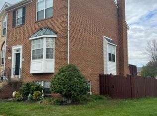 21086 Gladstone Dr, Sterling, VA 20164