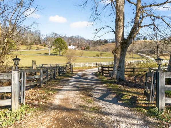 2640 Fry Branch Rd, Lynnville, TN 38472