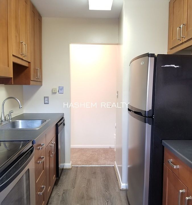 1st image of 6441 Richmond Hwy APT 101