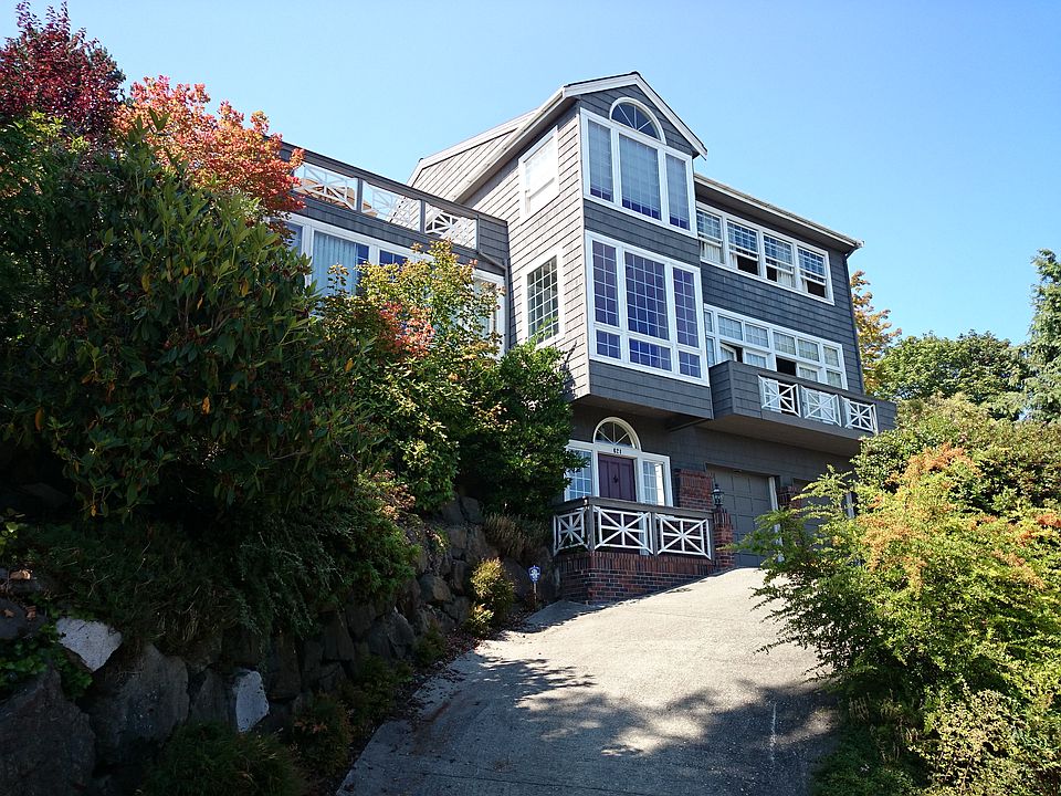 1st image of 621 Wellington Ave
