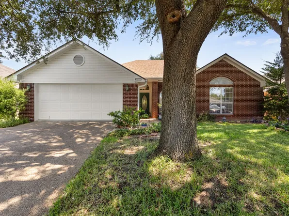 2800 Comanche Trl, Woodway, TX 76712