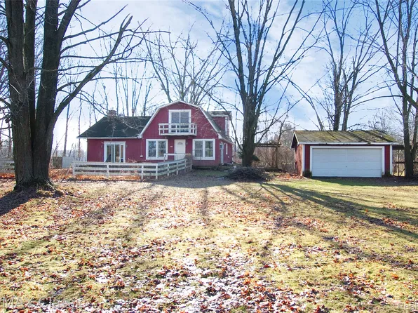 1315 W Marr Rd, Howell, MI 48855