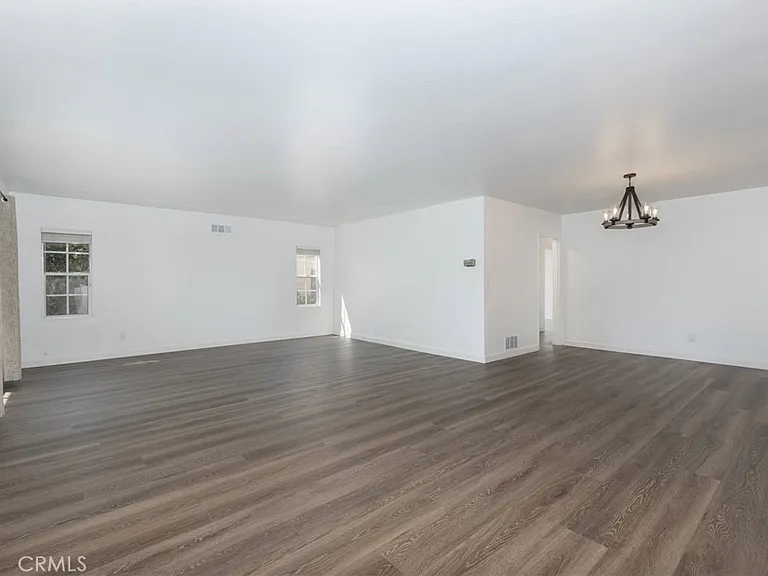 4213 Wilkinson Ave — Photo 4