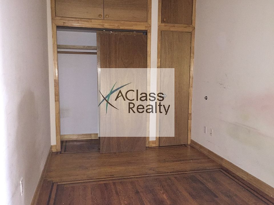 1st image of 4208 30th Ave #3R