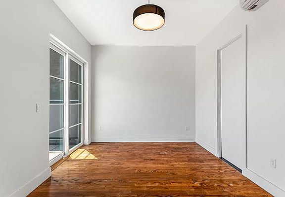 5th image of 45 Bruckner Blvd #5B