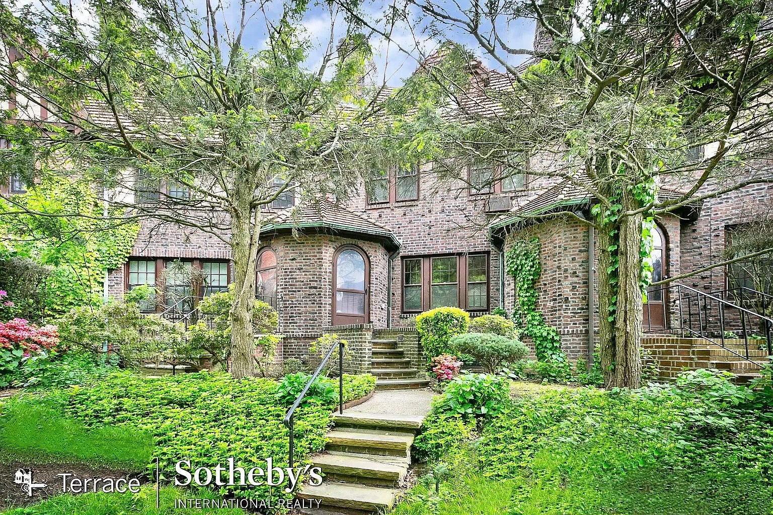 5 Archway Pl, Forest Hills Gardens, NY 11375 Zillow