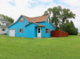 406 Np Ave W, Ulen, MN 56585