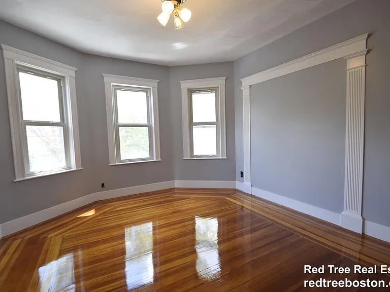 121 Lowell St #121 — Photo 5