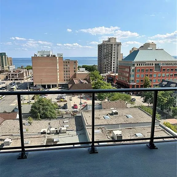 2007 James St #705 — Photo 12