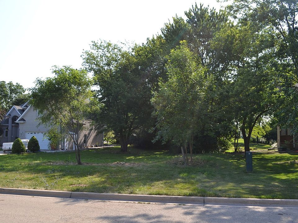 2nd image of 627 1st St