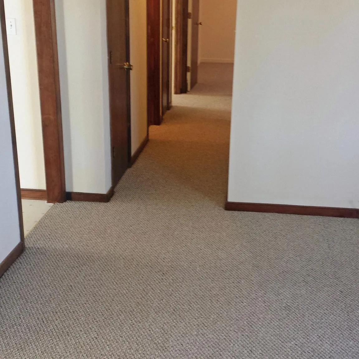 3 bed, 1.5 bath, 1080 sqft, $1,990 — Photo 4