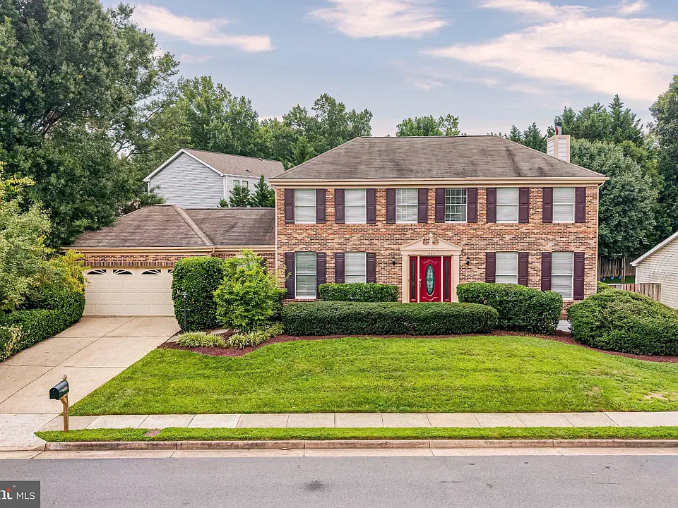 1425 Cellar Creek Way