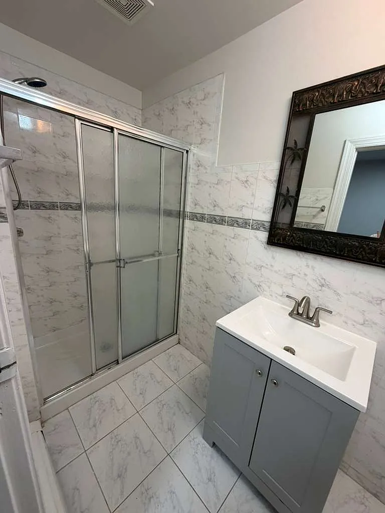 2 bed, $1,600 — Photo 4