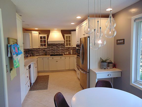 3rd image of 8308 N Sierra Dr