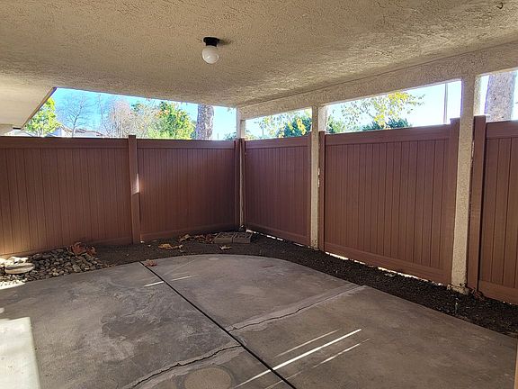 5th image of 724 Spenser Ln