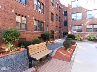 662 W Cornelia Ave, Chicago, IL 60657