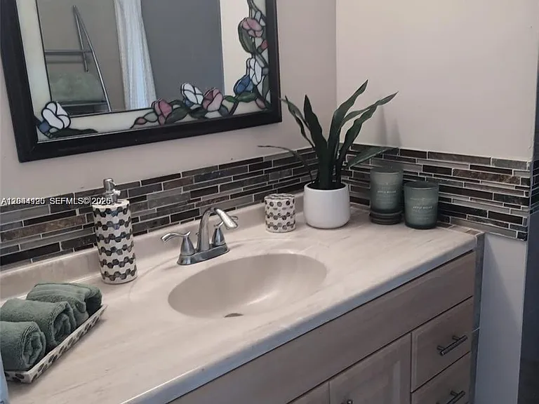 2821 Somerset Dr #312 — Photo 5