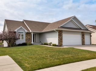 5404 Springbrook Dr, Ames, IA 50014