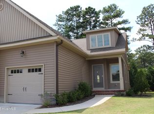 16 Cypress Cir, Southern Pines, NC 28387