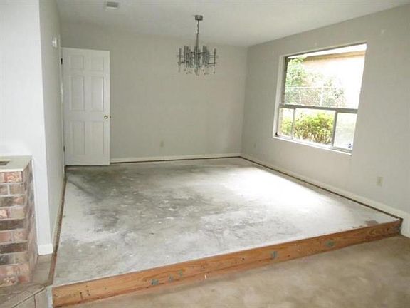 5th image of 1515 E Texar Dr