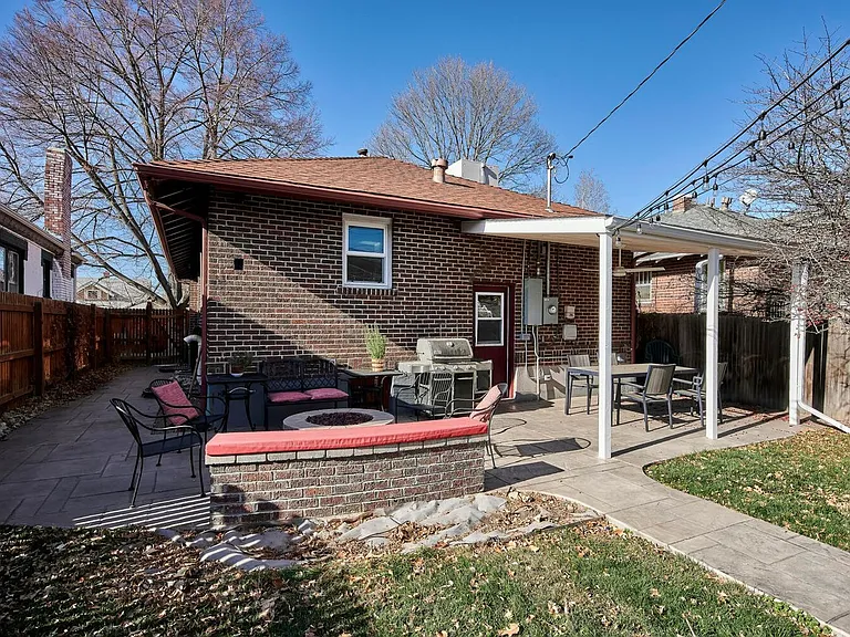 2308 Grape St — Photo 31