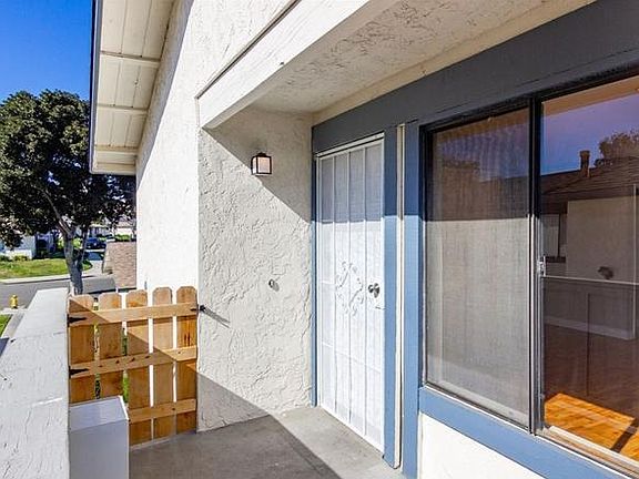 3rd image of 4247 Tiberon Dr