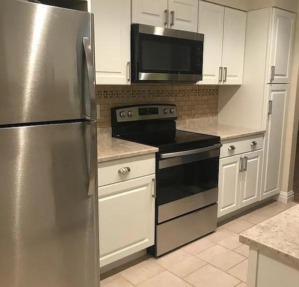 116 Meadow Rd — Photo 2