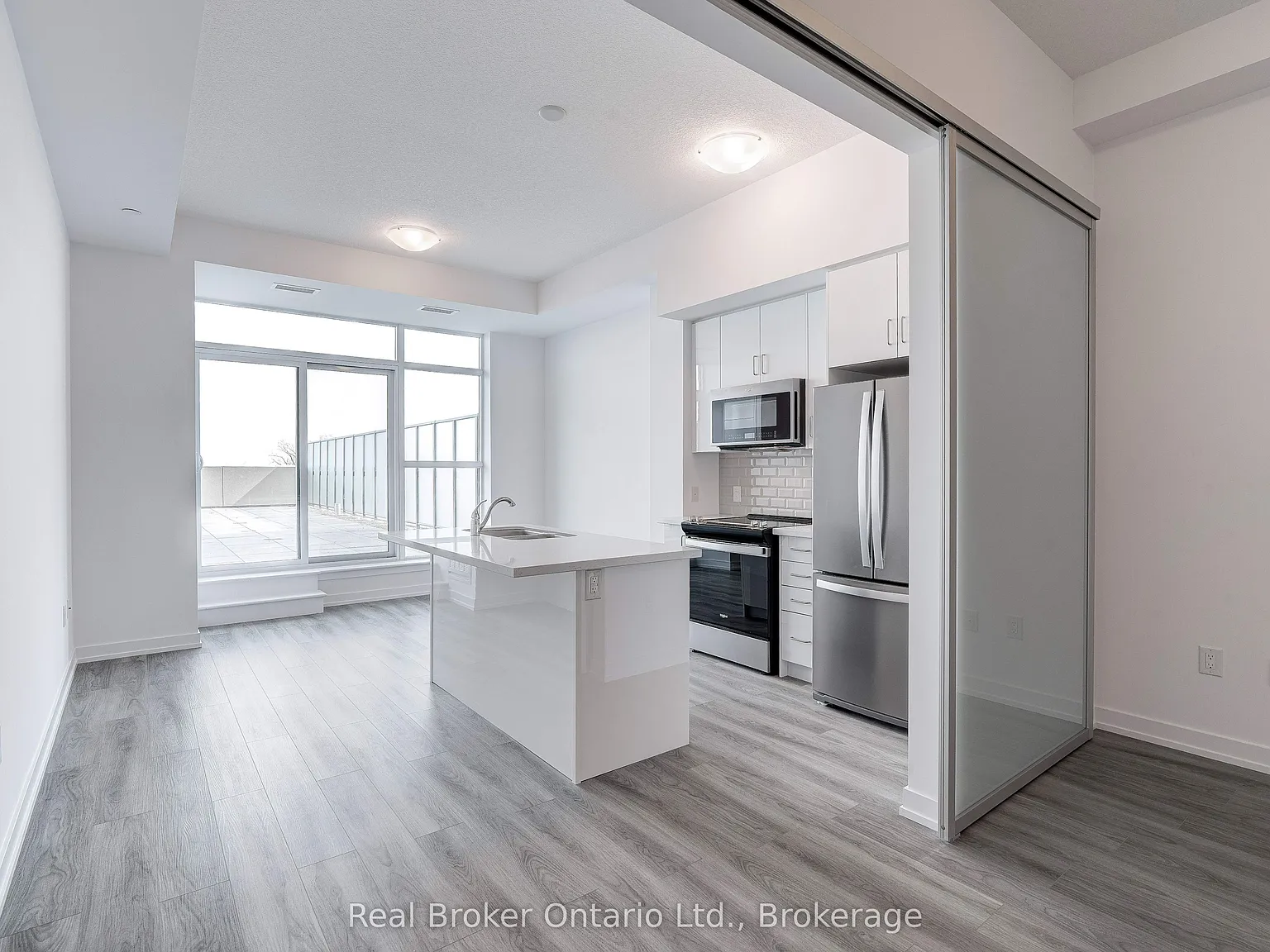 1 bed, $2,400 — Photo 3