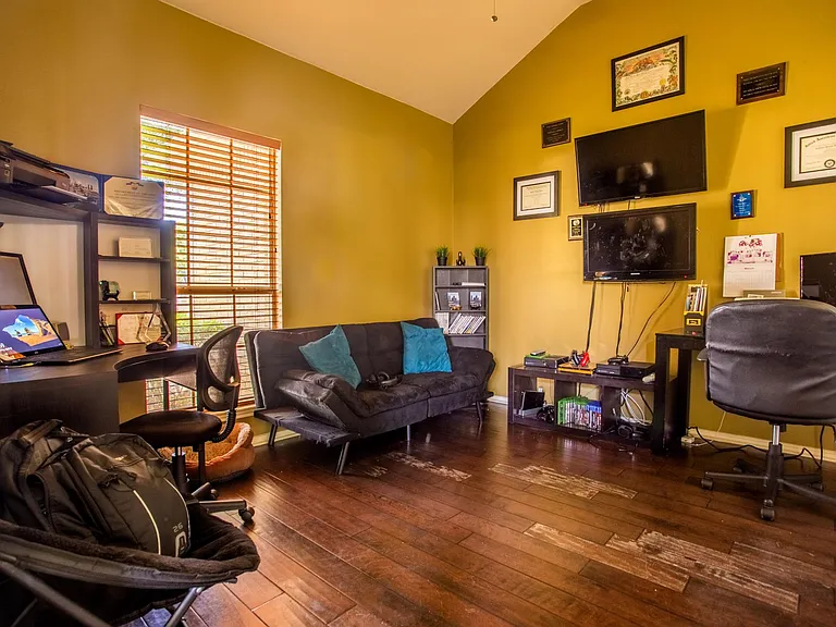 2713 Butler National Dr — Photo 21