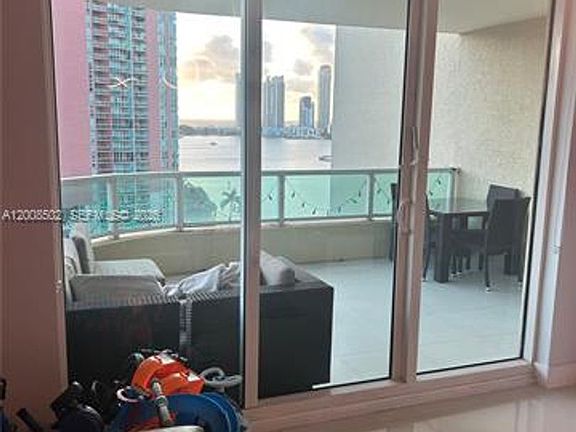 5th image of 3340 NE 190th St APT 1407