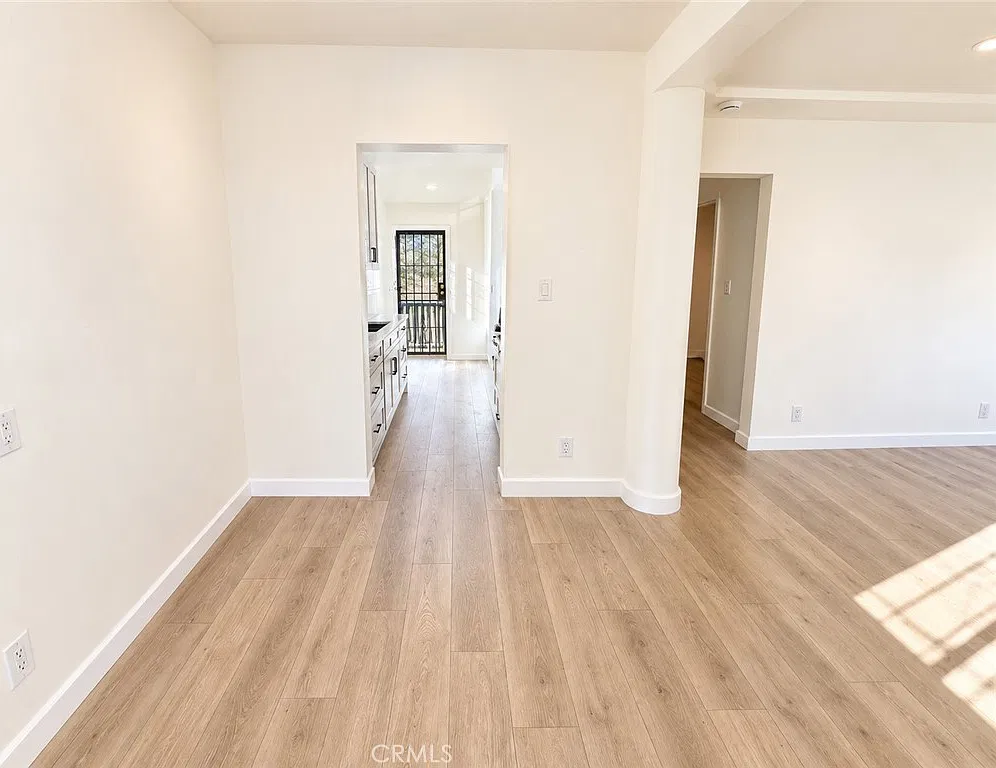 1 bed, 850 sqft, $2,000 — Photo 4