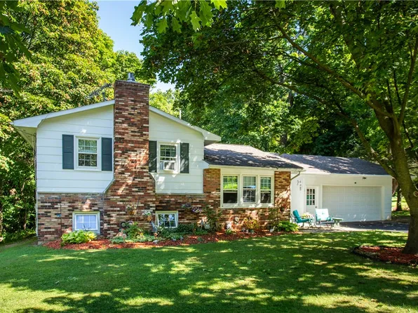 131 Main St, Bloomfield, NY 14469