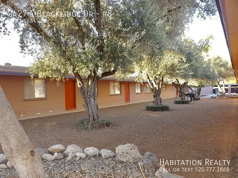 3427 E Blacklidge Dr #8 — Photo 13