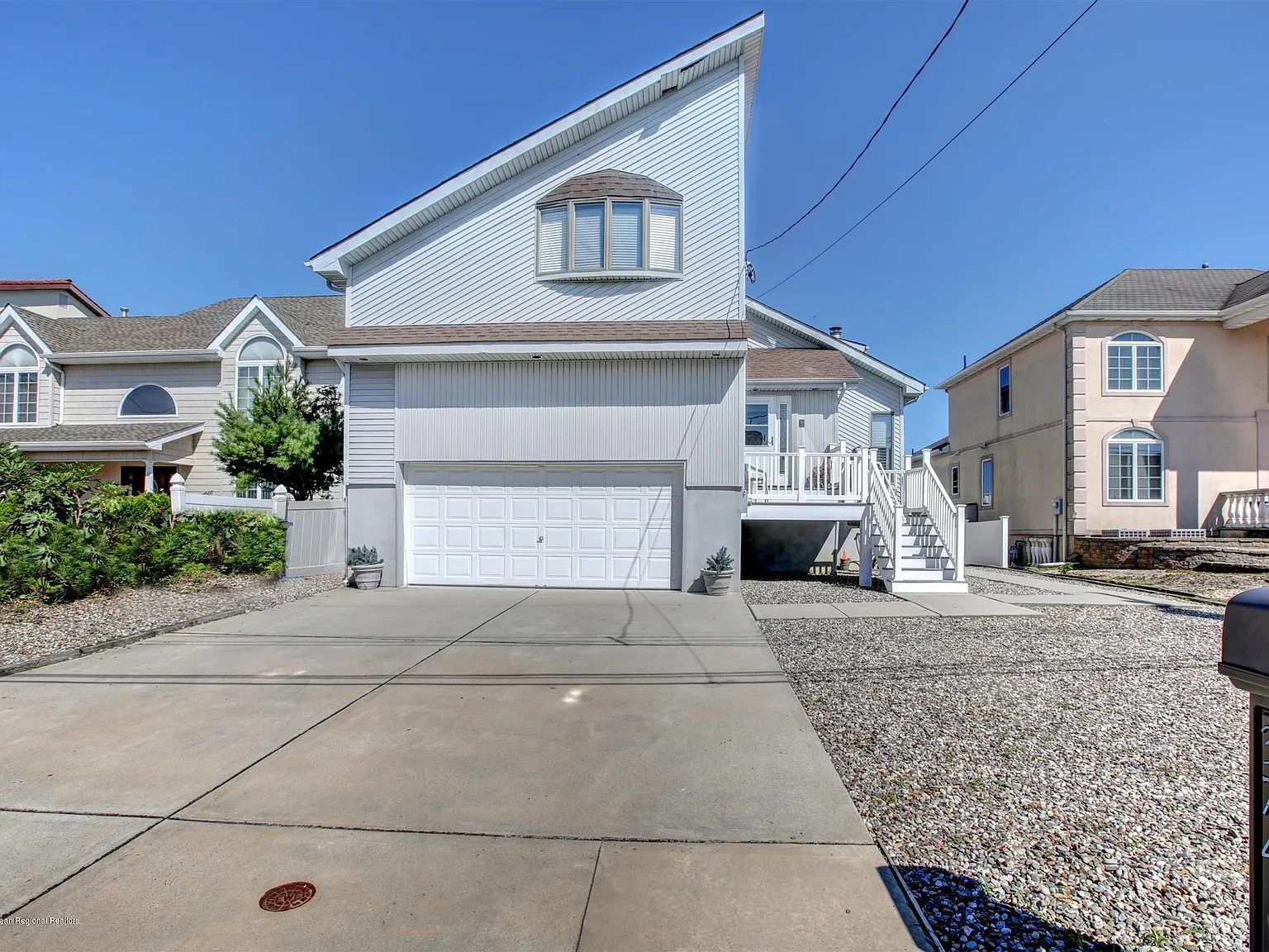 3 bed, 3648 sqft, $4,000 — Photo 1