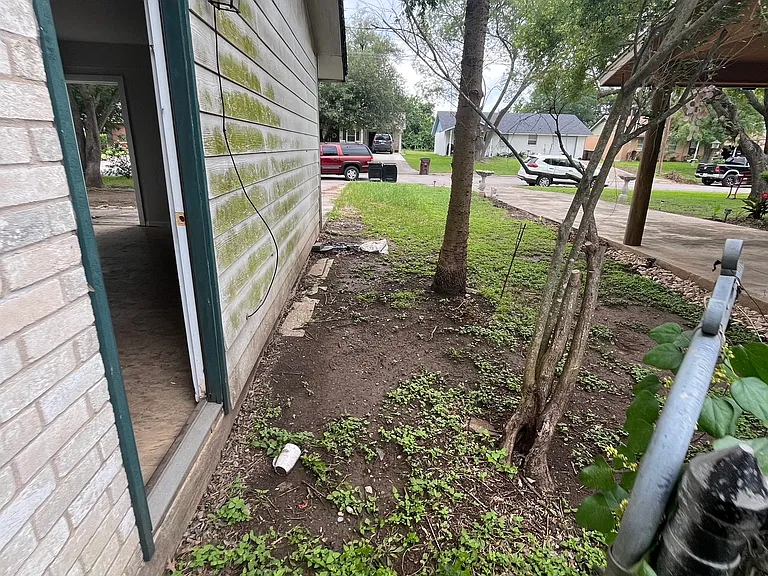 606 Guadalimar St — Photo 33