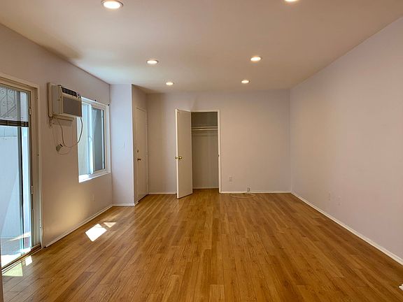 4th image of 521 N Sweetzer Ave APT 1