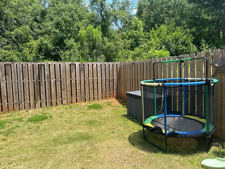 1102 Silverbend Trl #1 — Photo 3