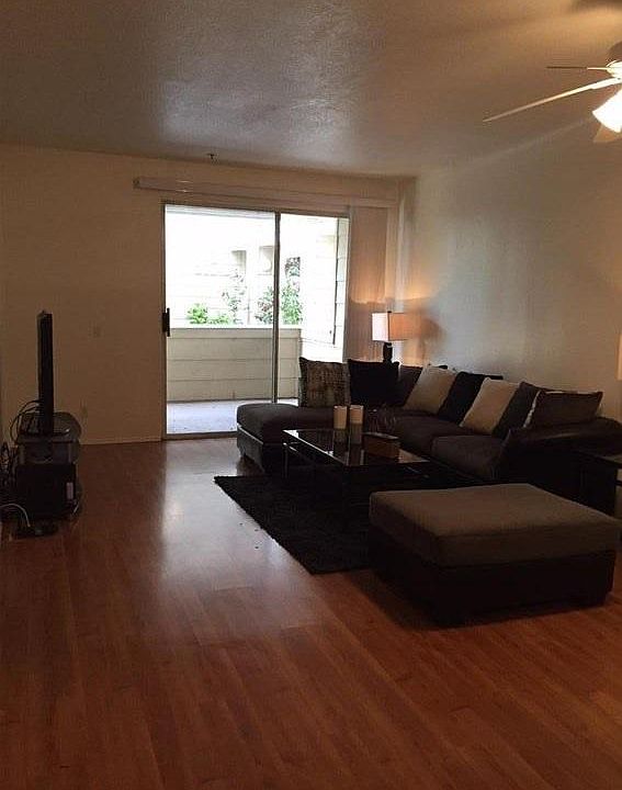 1st image of 20301 Bluffside Cir