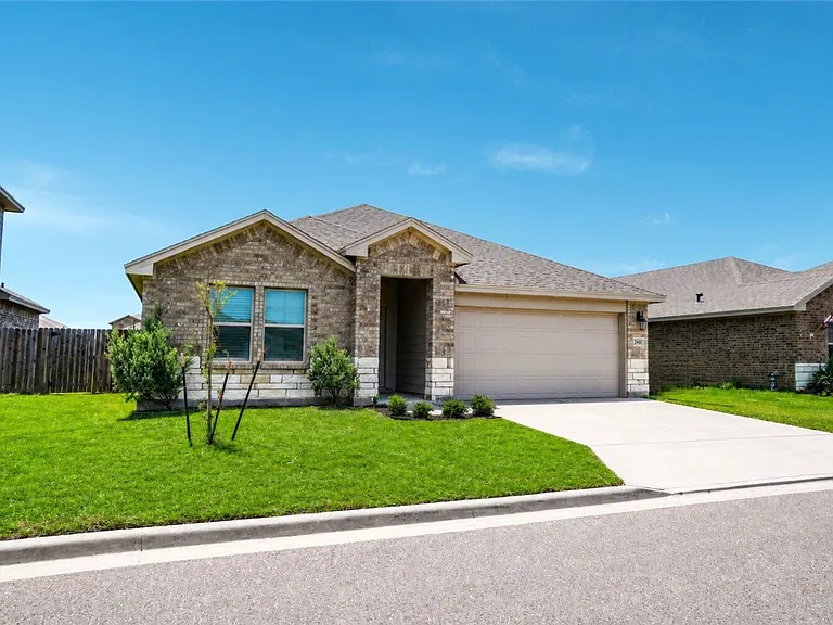 2749 Eltonne Gardens Dr — Photo 1